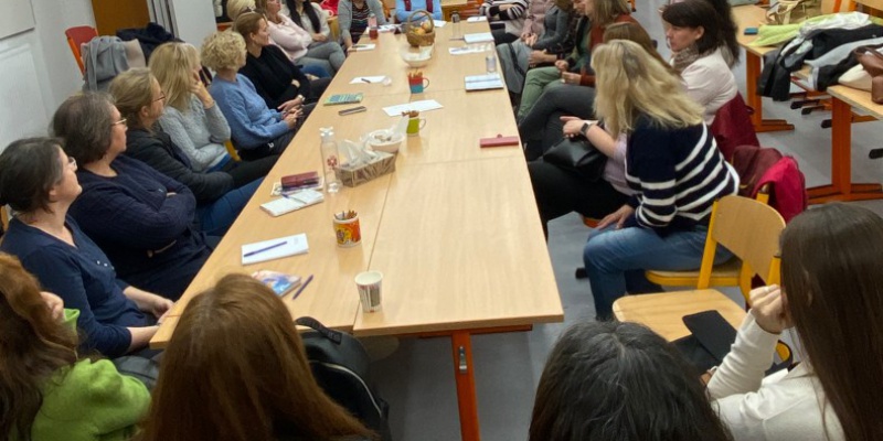 Óvónők, tanítónők és fejlesztőpedagógusok találk...